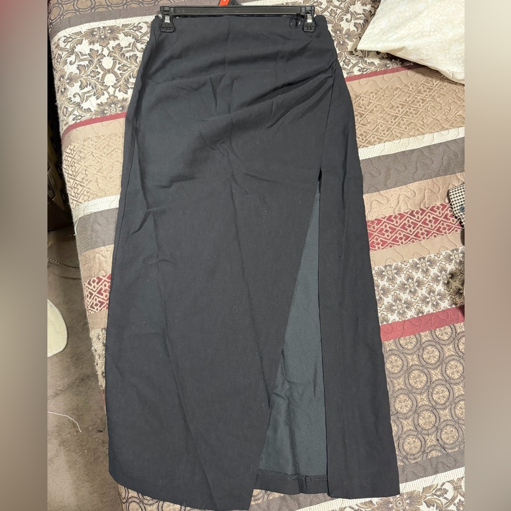 Zara Black Pencil Skirt with Side Slit